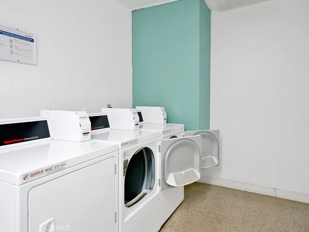 5585 E Pacific Coast 152, Long Beach, California 90804 home-pic-24